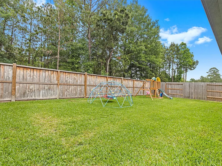 318 Springfield Terrace Dr — Photo 33