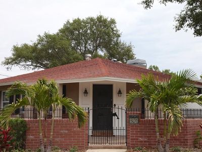 301 N Florida Ave, Tarpon Springs, FL, 34689