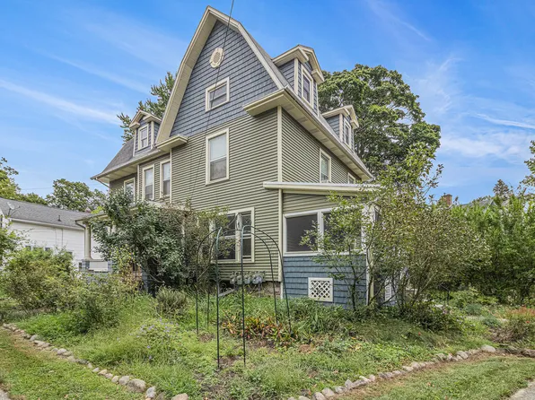 223 South St APT 1, Chelsea, MI 48118