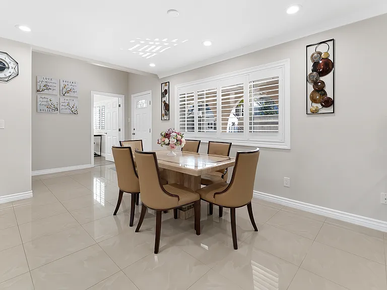 1524 W Tonia Ct — Photo 17