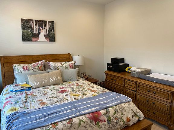 Master Bedroom (3rd Floor)