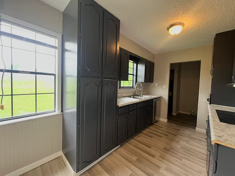 8368 Bay Dr — Photo 4