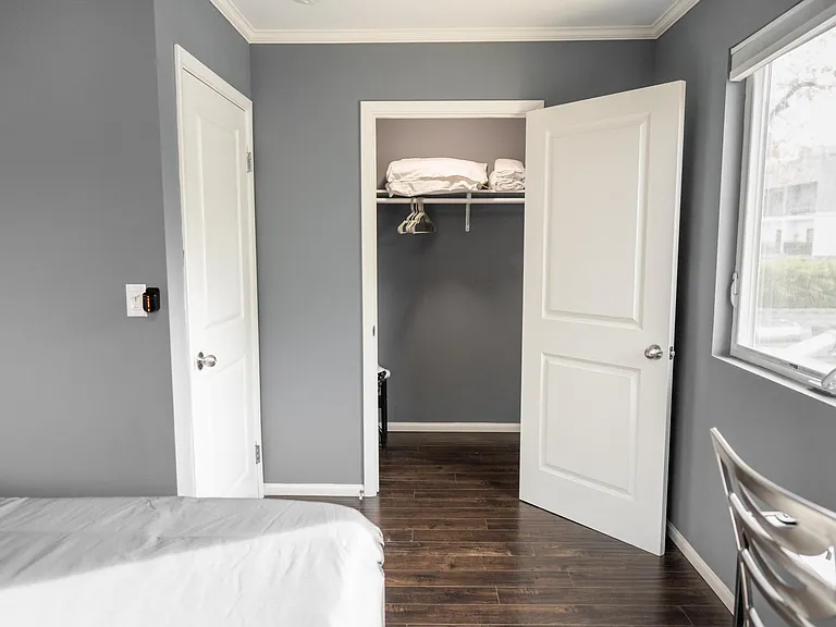5151 Riverton Ave #1 — Photo 32
