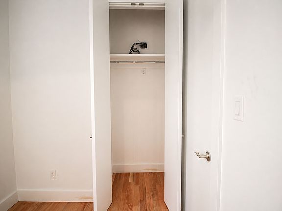4th image of 259 Saint Nicholas Ave #3L