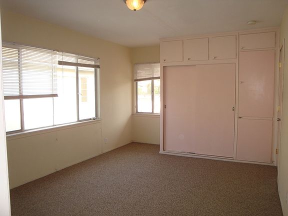 5th image of 1529 S Holt Ave