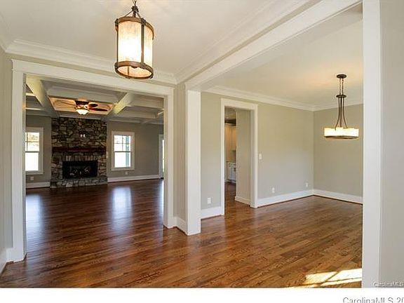 4th image of 7337 Bay Cove Ct
