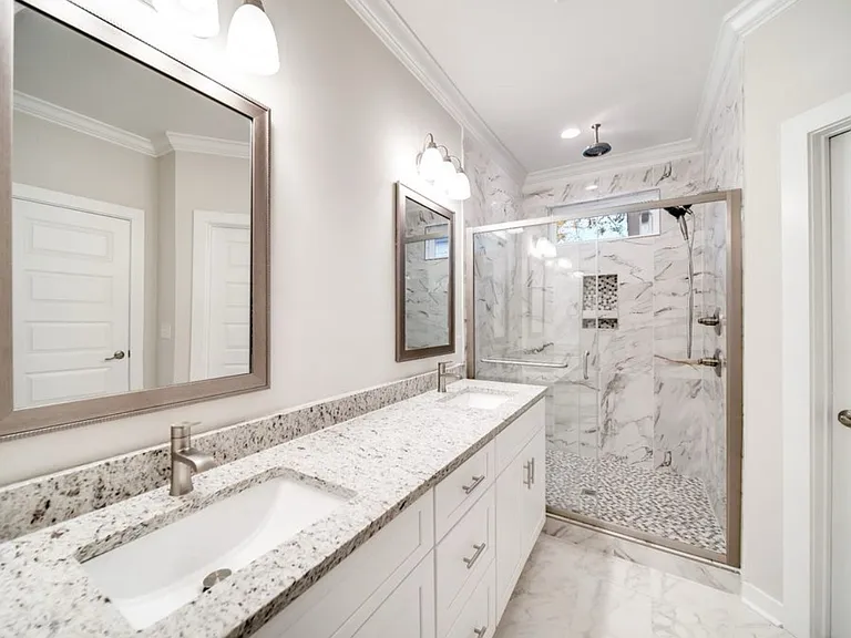 4010B Clifton Ave — Photo 12