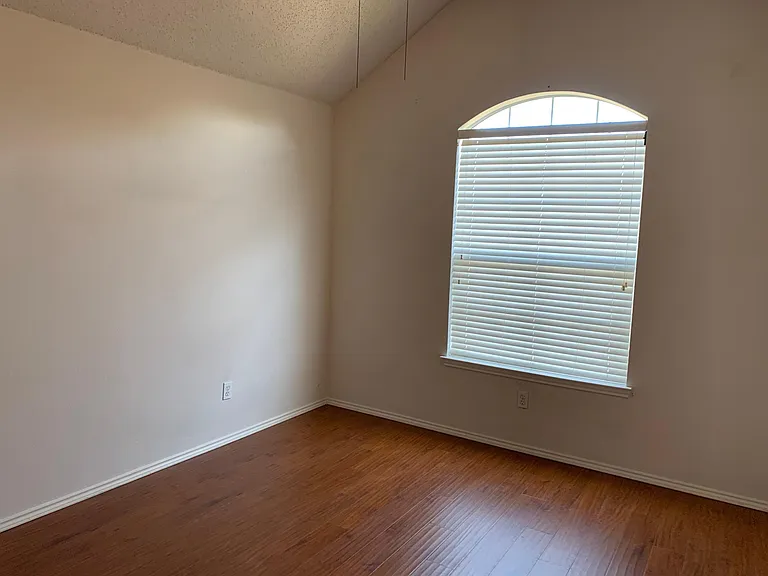 3633 Kimble Dr — Photo 11