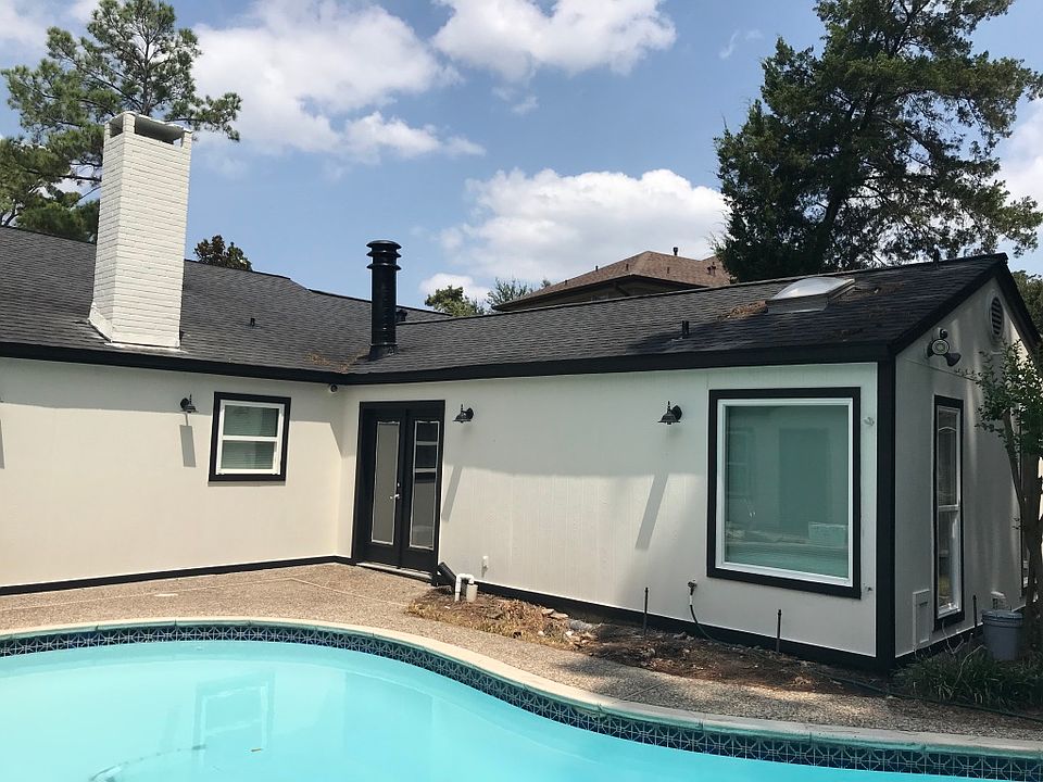 2nd image of 13023 Queensbury Ln