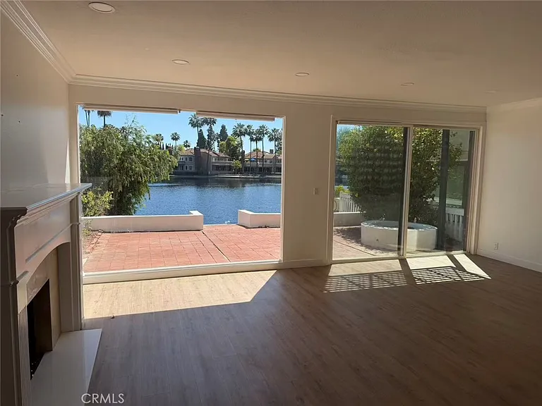 22835 Islamare Ln — Photo 3