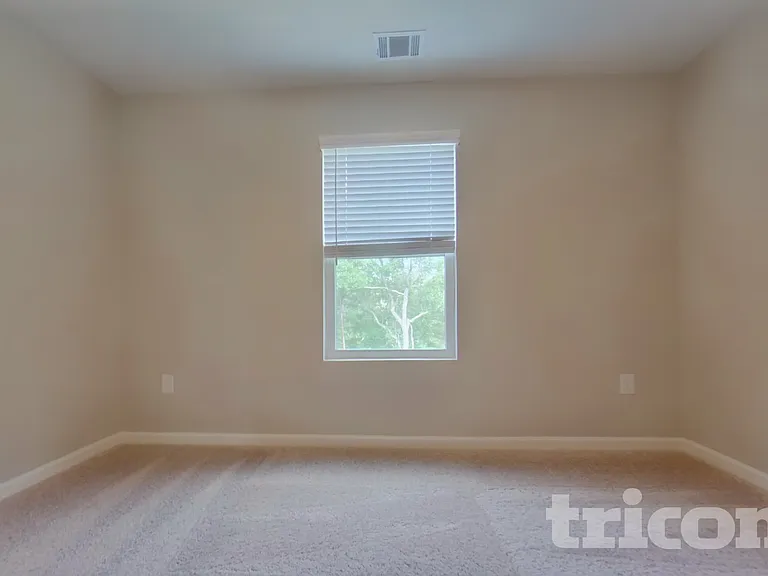 561 Fairview Oak Pl — Photo 11