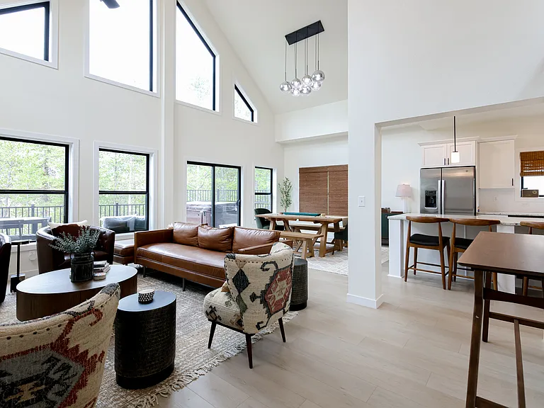 126 Brooklyn Cir — Photo 40