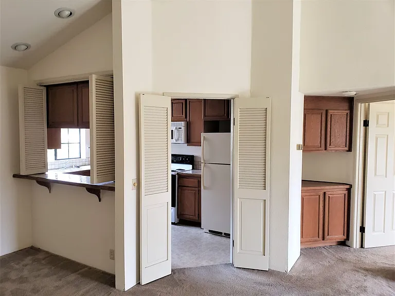 1950 Upas St #401 — Photo 3