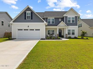 210 W Weatherbee Way, Hampstead, NC 28443