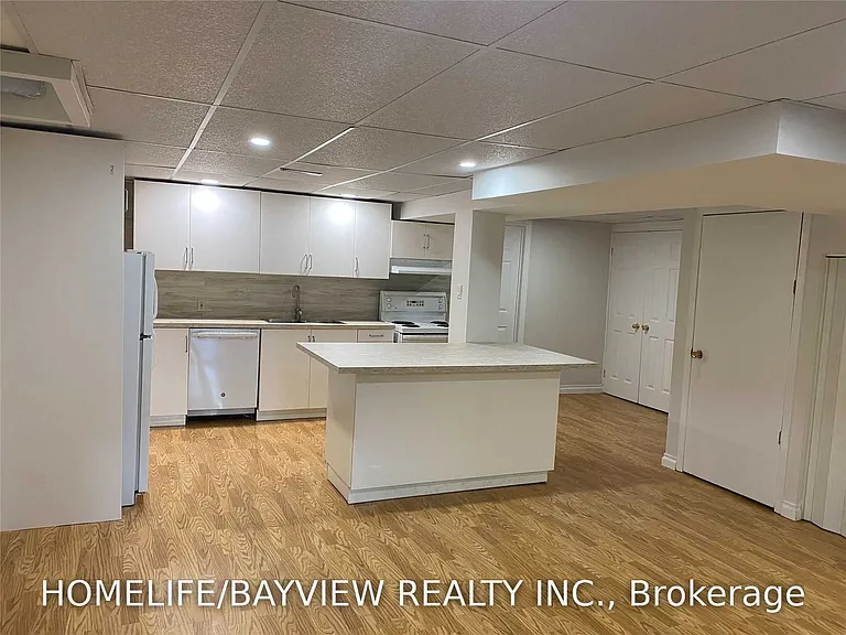 36 Eleanor Cir #LOWER — Photo 7