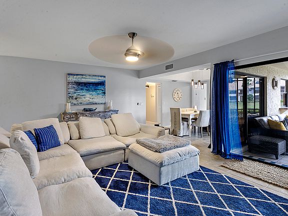 4th image of 16941 Waterbend Dr APT 150
