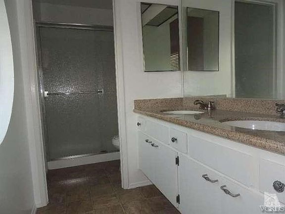 3rd image of 24415 Vanowen St Unit 40