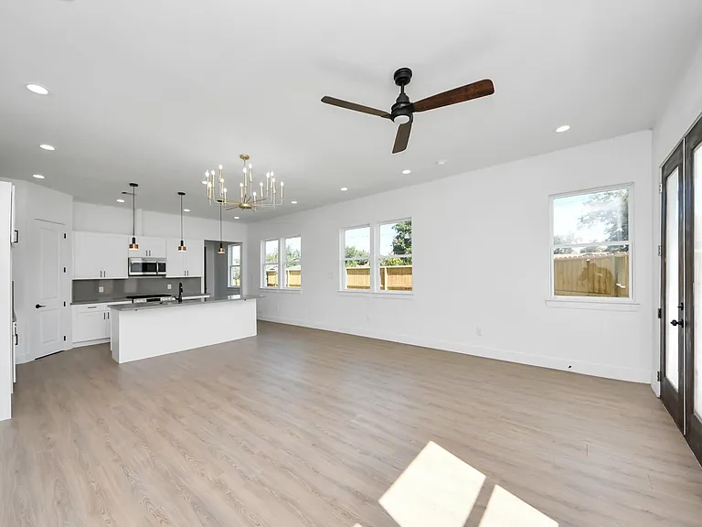 4133 E Toliver St — Photo 12