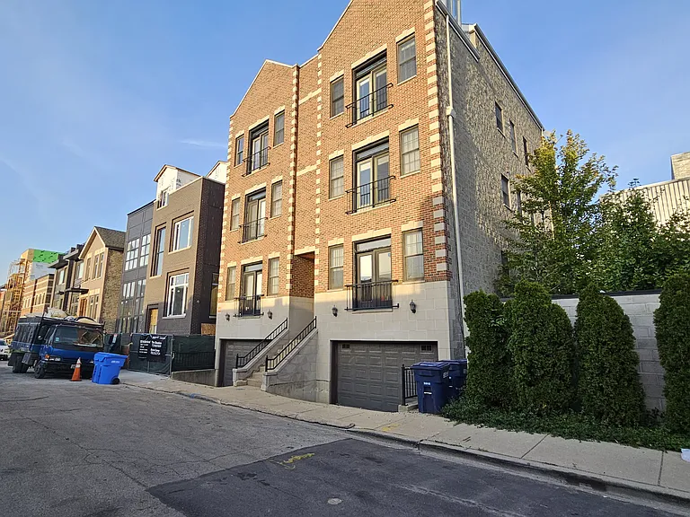 509 N Hartland Ct #1S — Photo 1