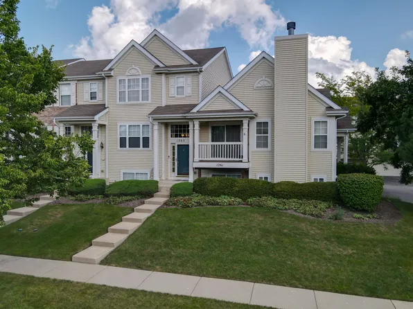 1263 Derry Ln, Hampshire, IL 60140