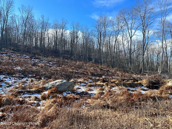 1 Back Rd, Barnesville, PA 18214