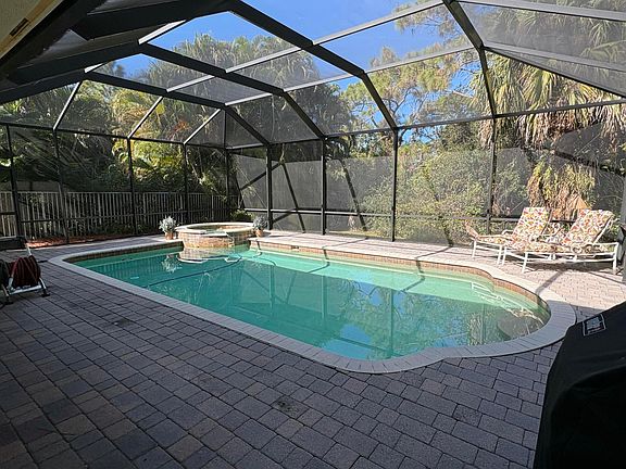 3rd image of 2585 SE Stonebriar Way