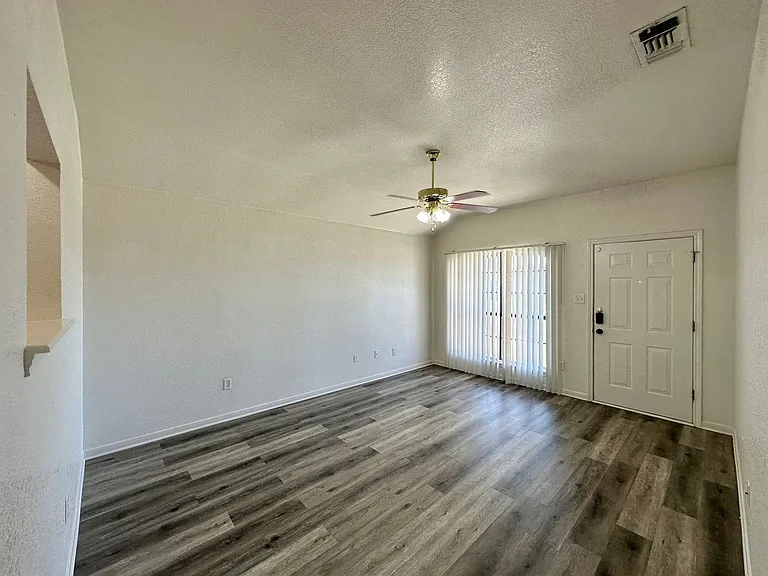 3105 Dannen Court — Photo 6