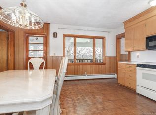 86 Jewett St, Ansonia, CT 06401