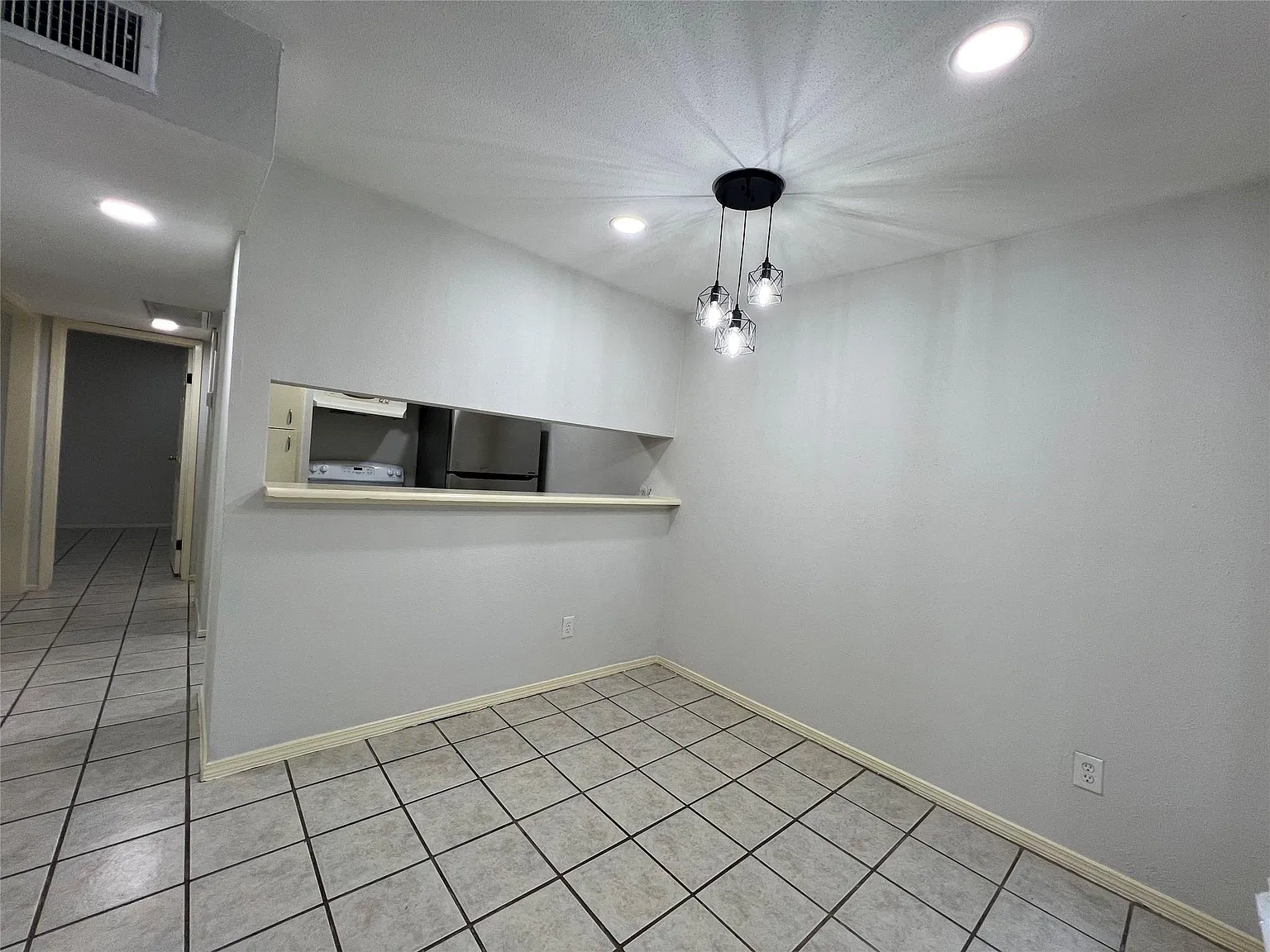 10501 South Dr — Photo 4