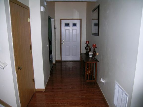 4th image of 5660 De Soto St