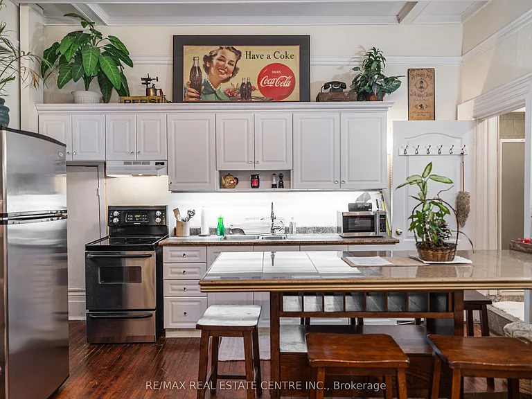 68 Scott St #A — Photo 7