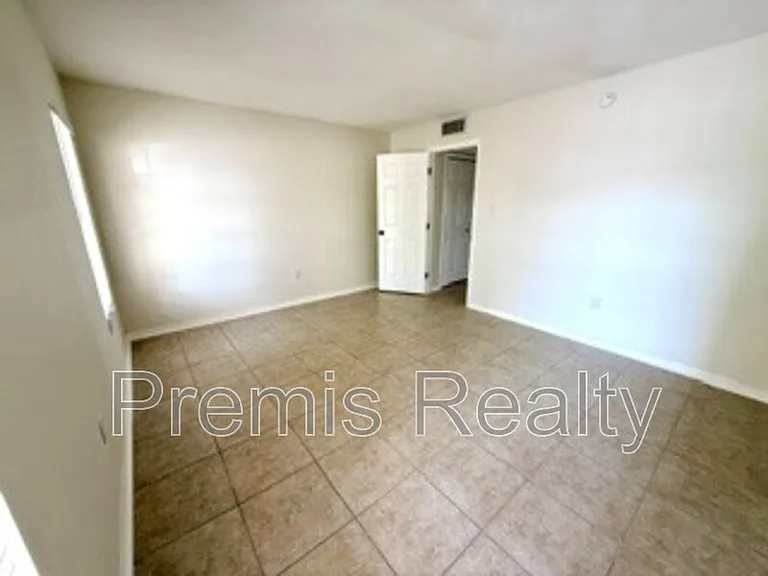 333 Island Way #1 — Photo 18
