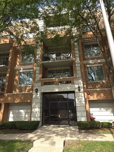 4330 N Neva Ave #305 Photo 1