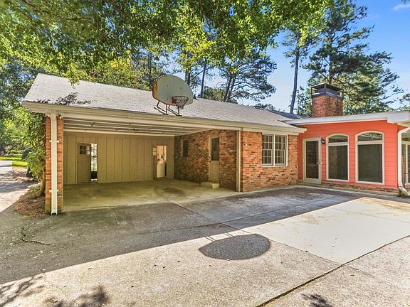 2nd image of 155 Jade Cove Dr