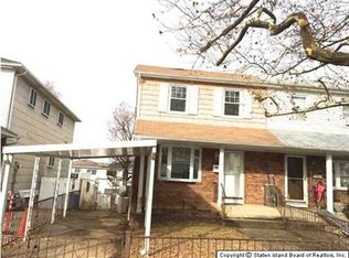 92 Middle Loop Rd, Staten Island, NY 10308
