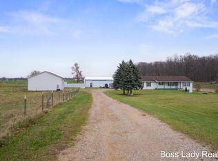 378 Snowy River Dr, Freeport, MI 49325