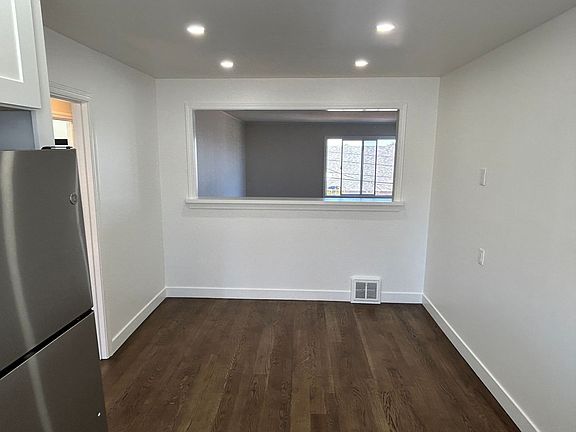 5th image of 120 43rd Ave