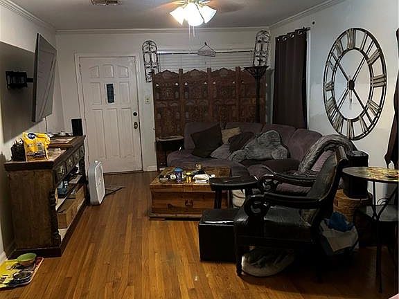 2nd image of 5808 Tchoupitoulas St