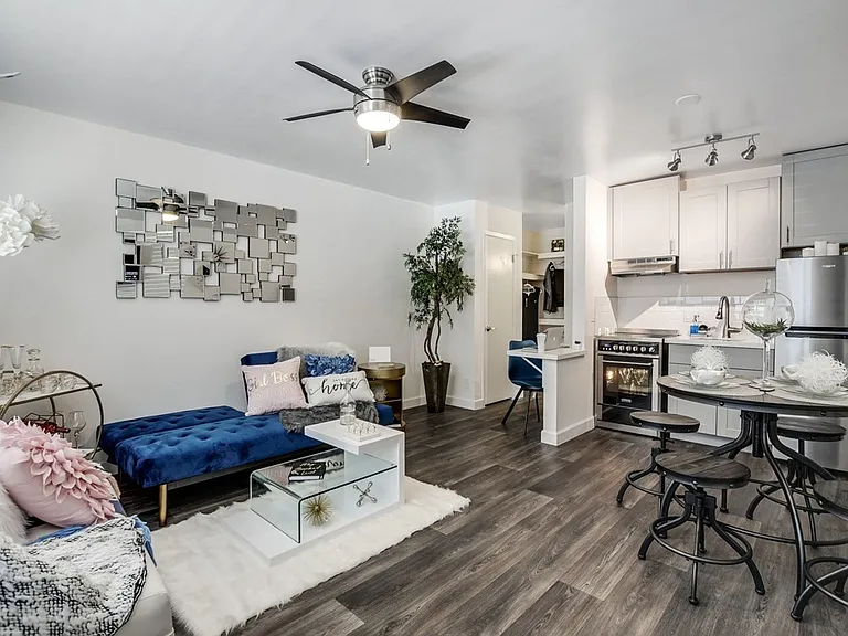 Studio 710 Apartments — Photo 33