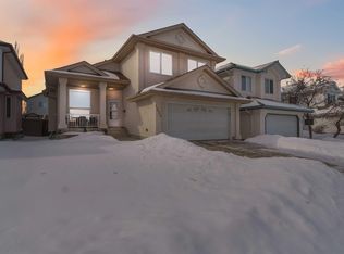 1324 116th St NW, Edmonton, AB T6J 7B3