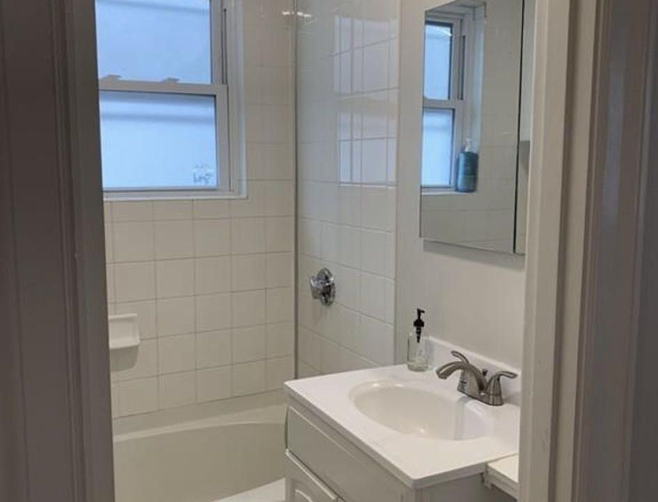 2nd image of 25 Grant St #1