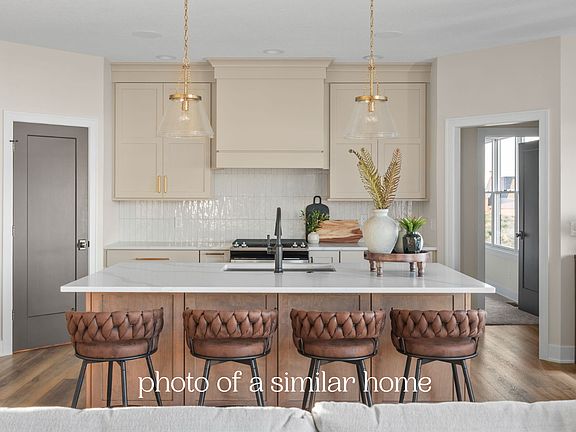 4th image of 7105 Black Oak Dr