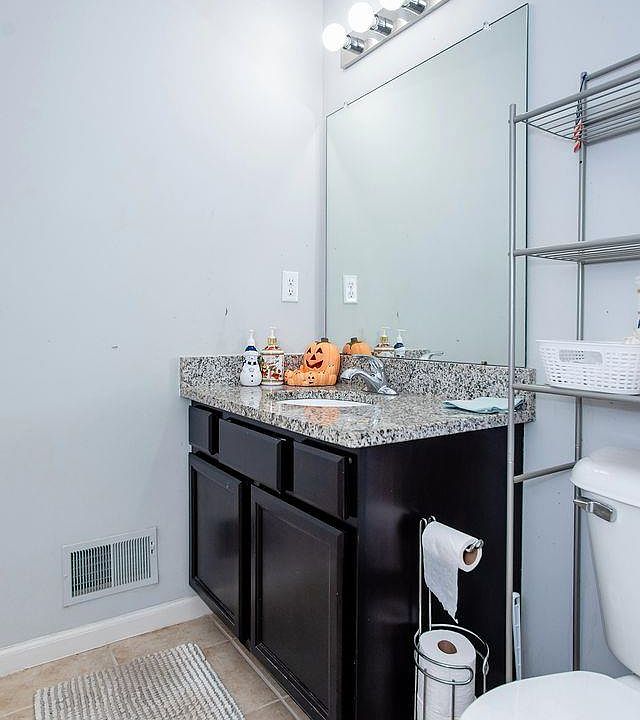 29509 Woodpark Cir, photo 17