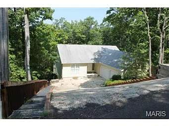 570 Marina Dr photo 1