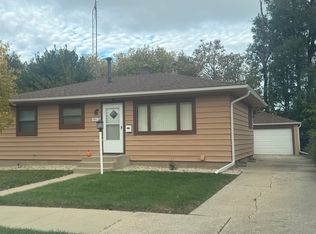 1917 Shoop St, Racine, WI 53404