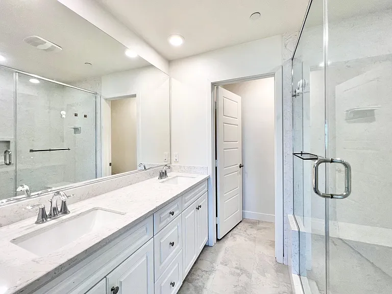 12932 Pacific Pl #11 — Photo 10
