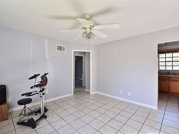5th image of 2215 54th Ave