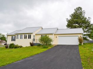 162 Deerfield Rd, Crossville, TN 38555