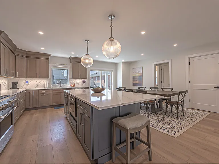 26 S Rosborough Ave — Photo 9