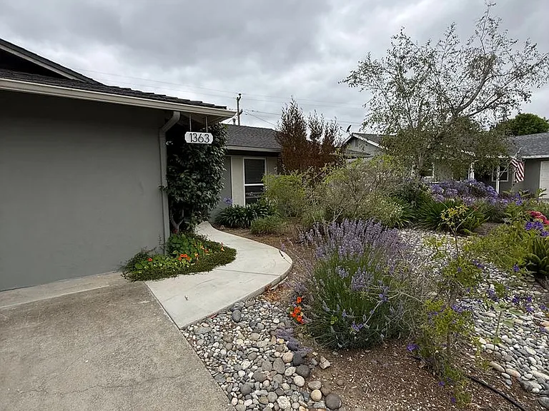 1363 Avalon St — Photo 17